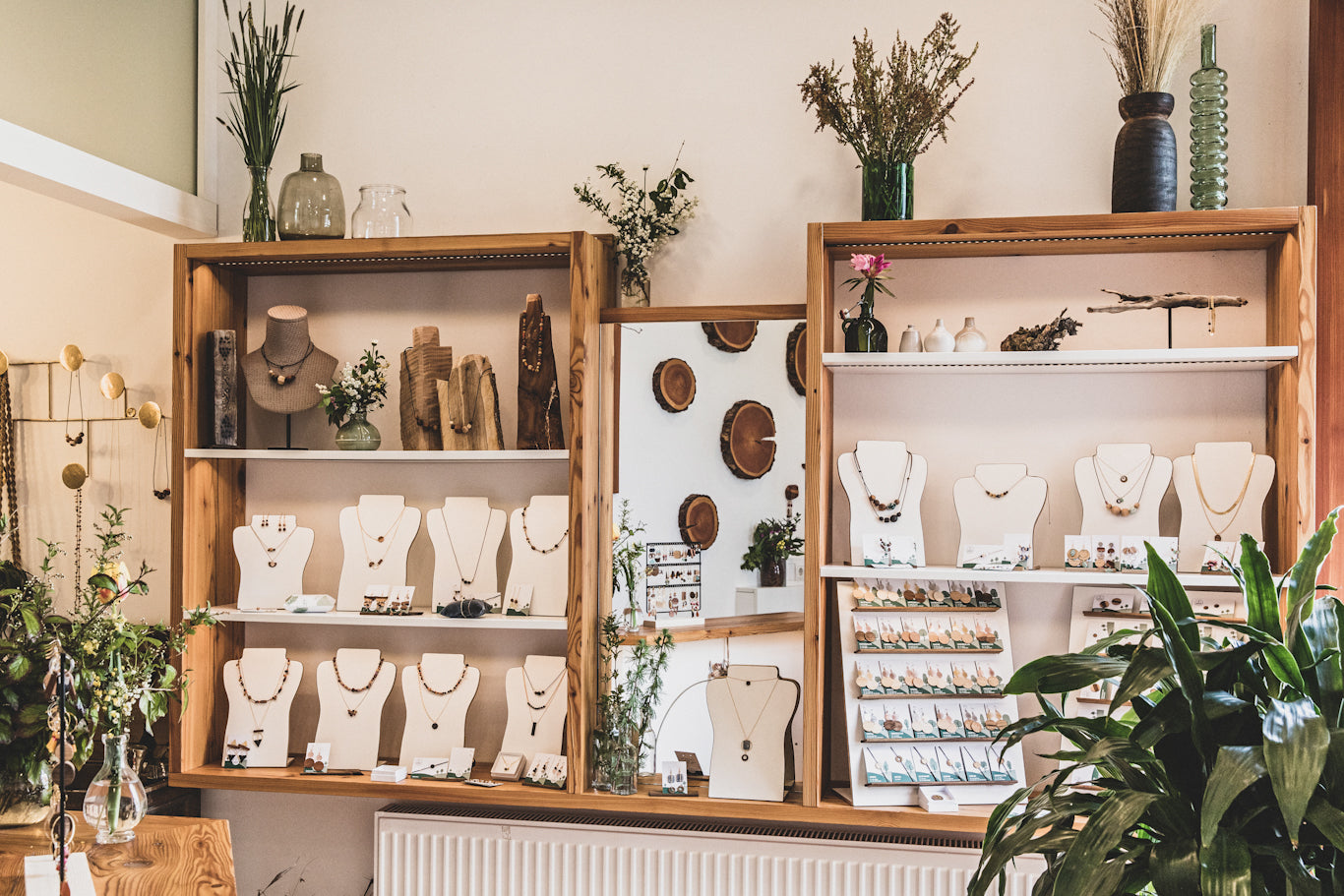 Holzschmuck Astwerk Shop in Trahütten