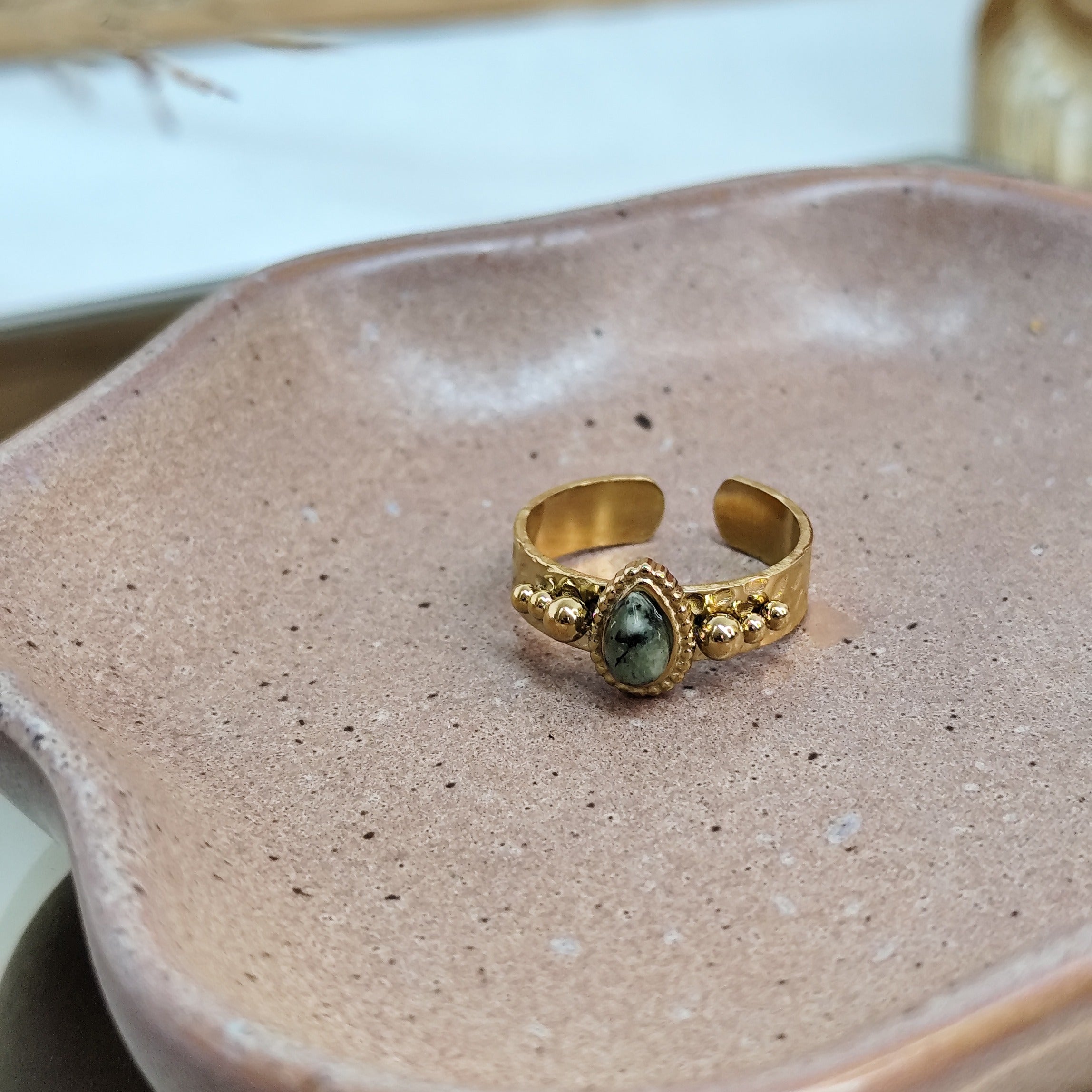 Ring &