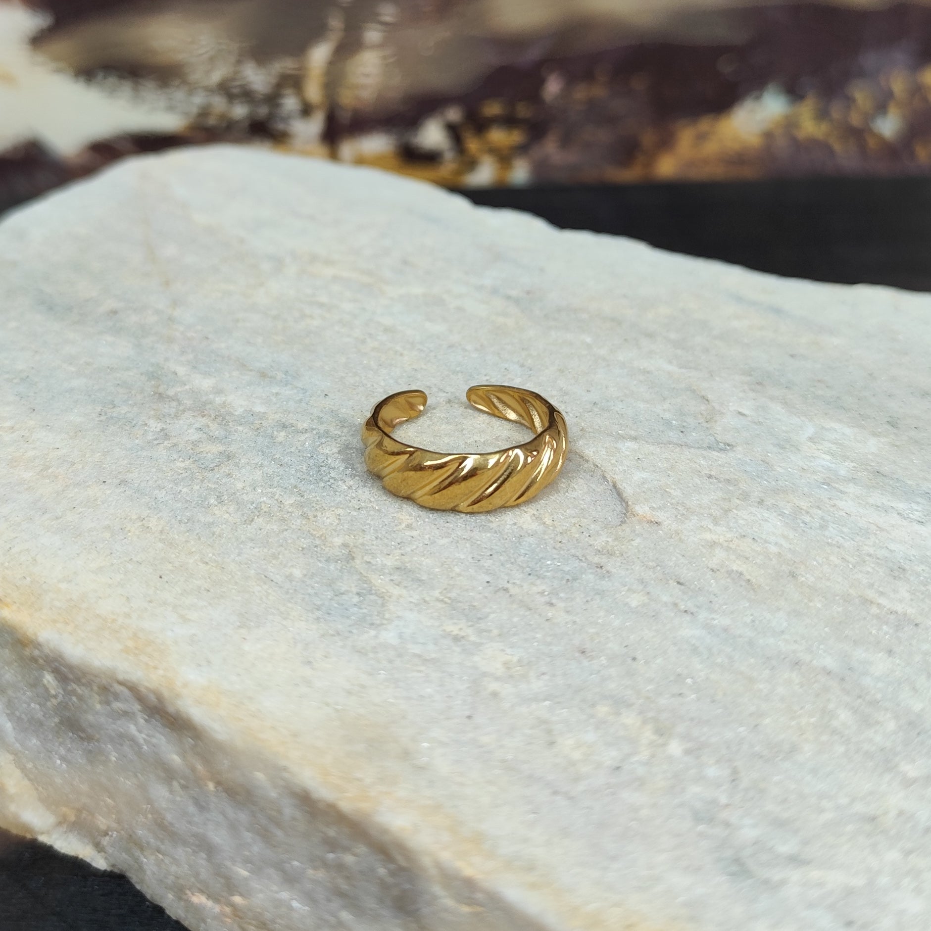 Ring &