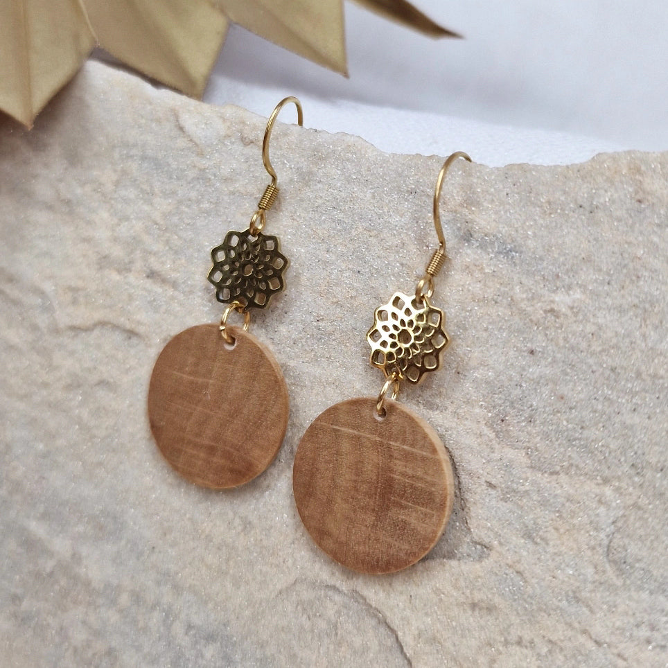 Tree of life ornaments hornbeam