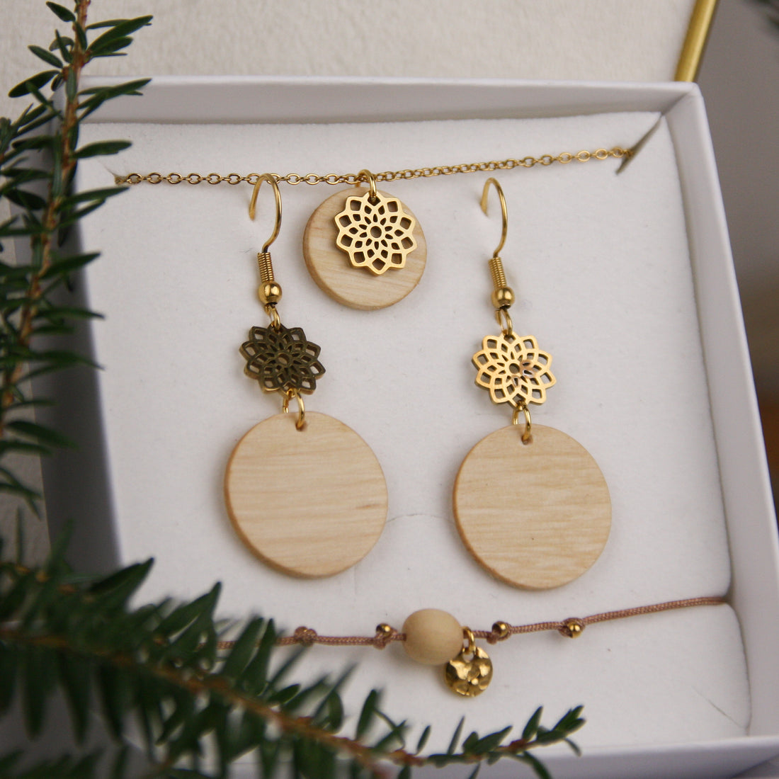 Lebensbaumschmuck Haselnuss