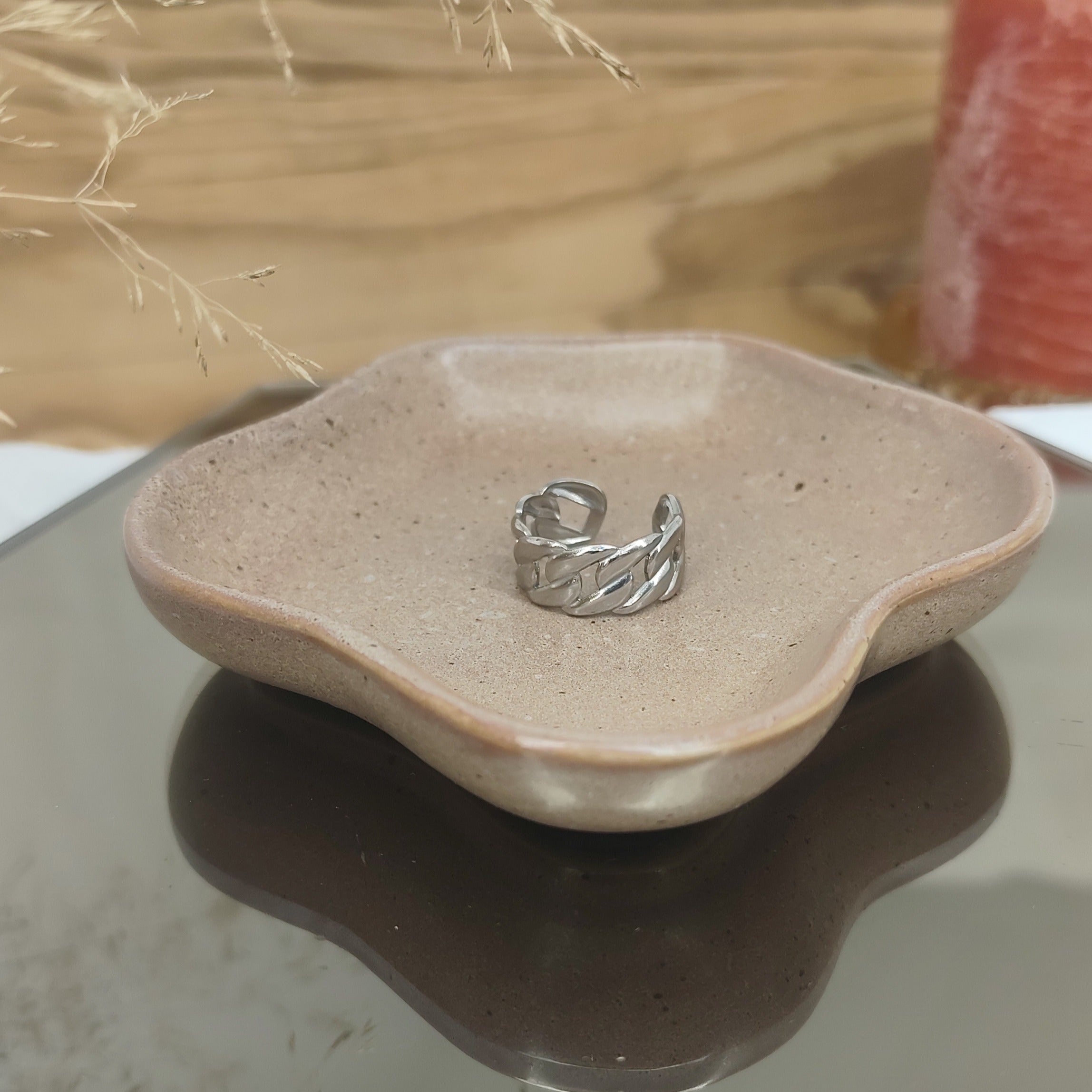 Ring &