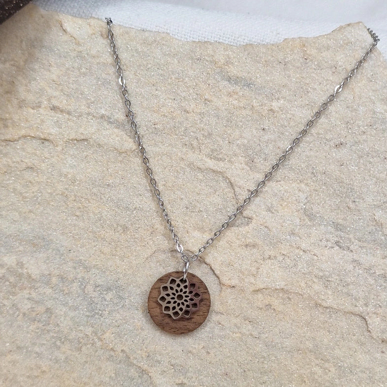 Lebensbaumschmuck Nuss