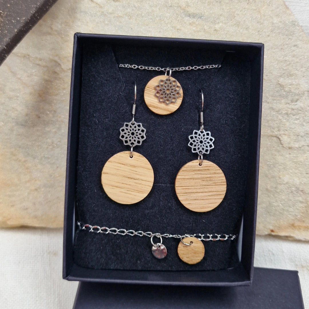 Tree of life ornament chestnut