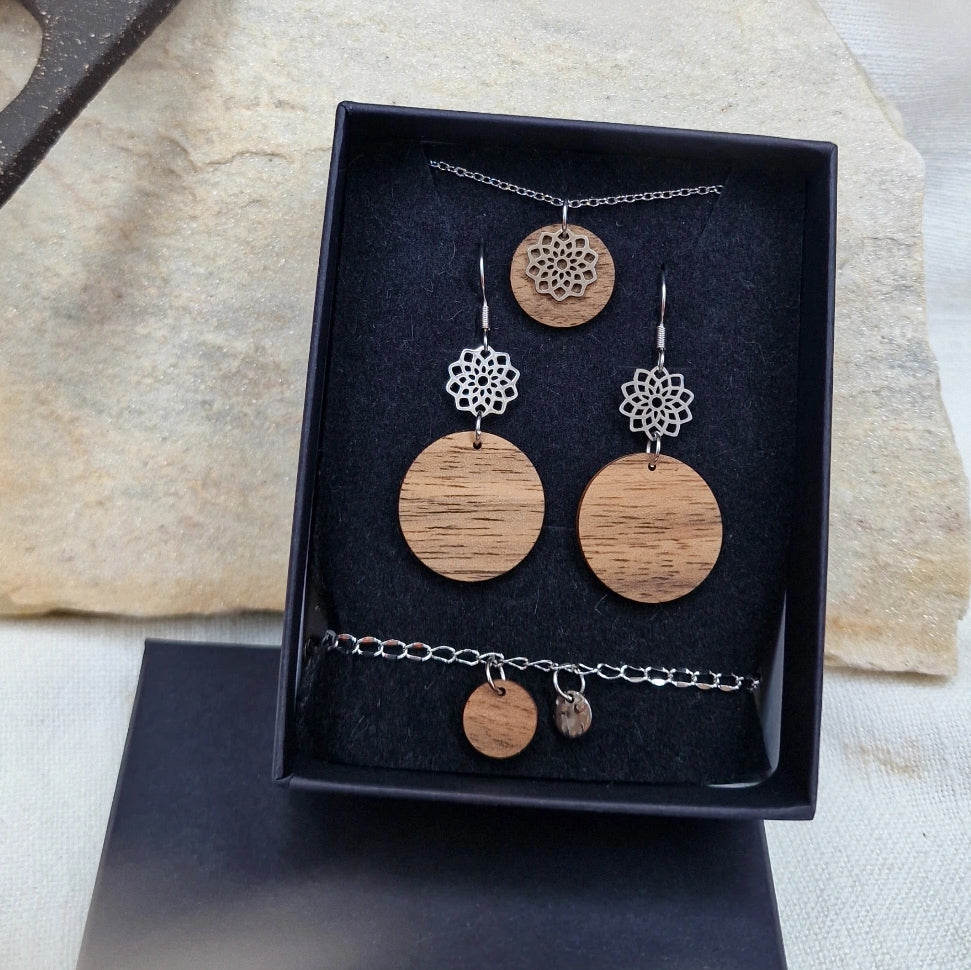 Lebensbaumschmuck Nussbaum