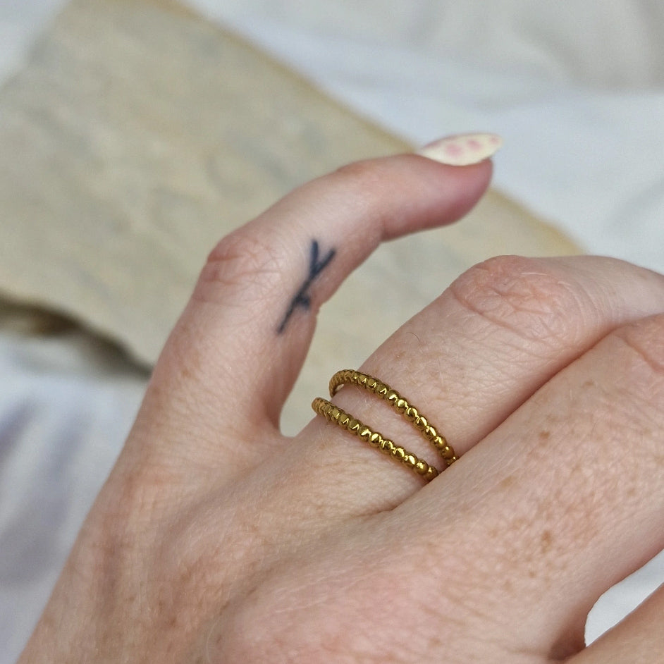 Ring &