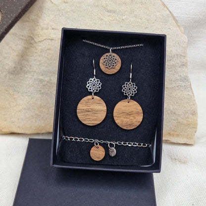 Lebensbaumschmuck Nussbaum