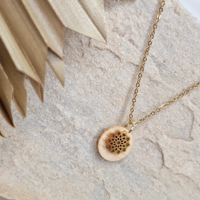Tree of life ornament pine