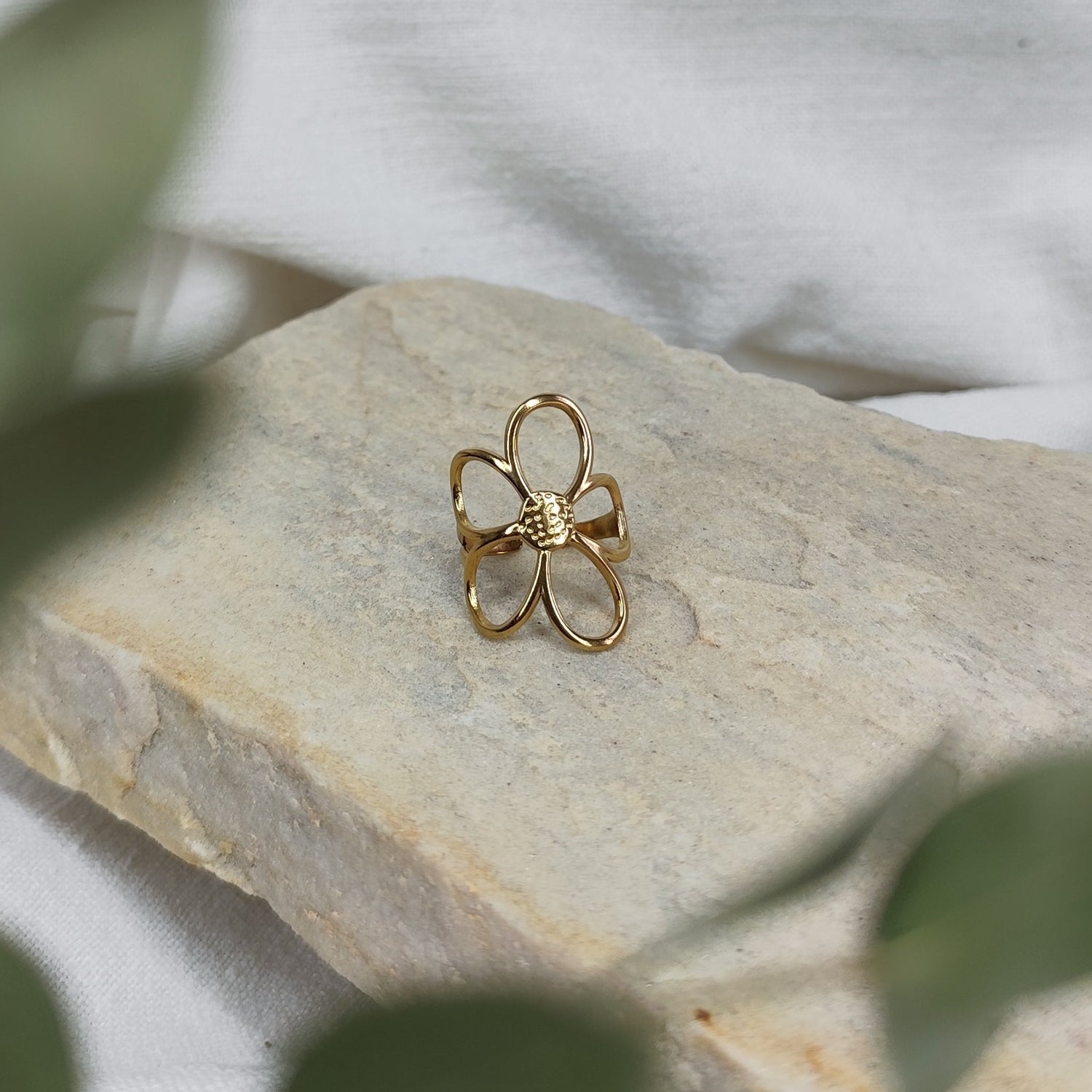Ring &