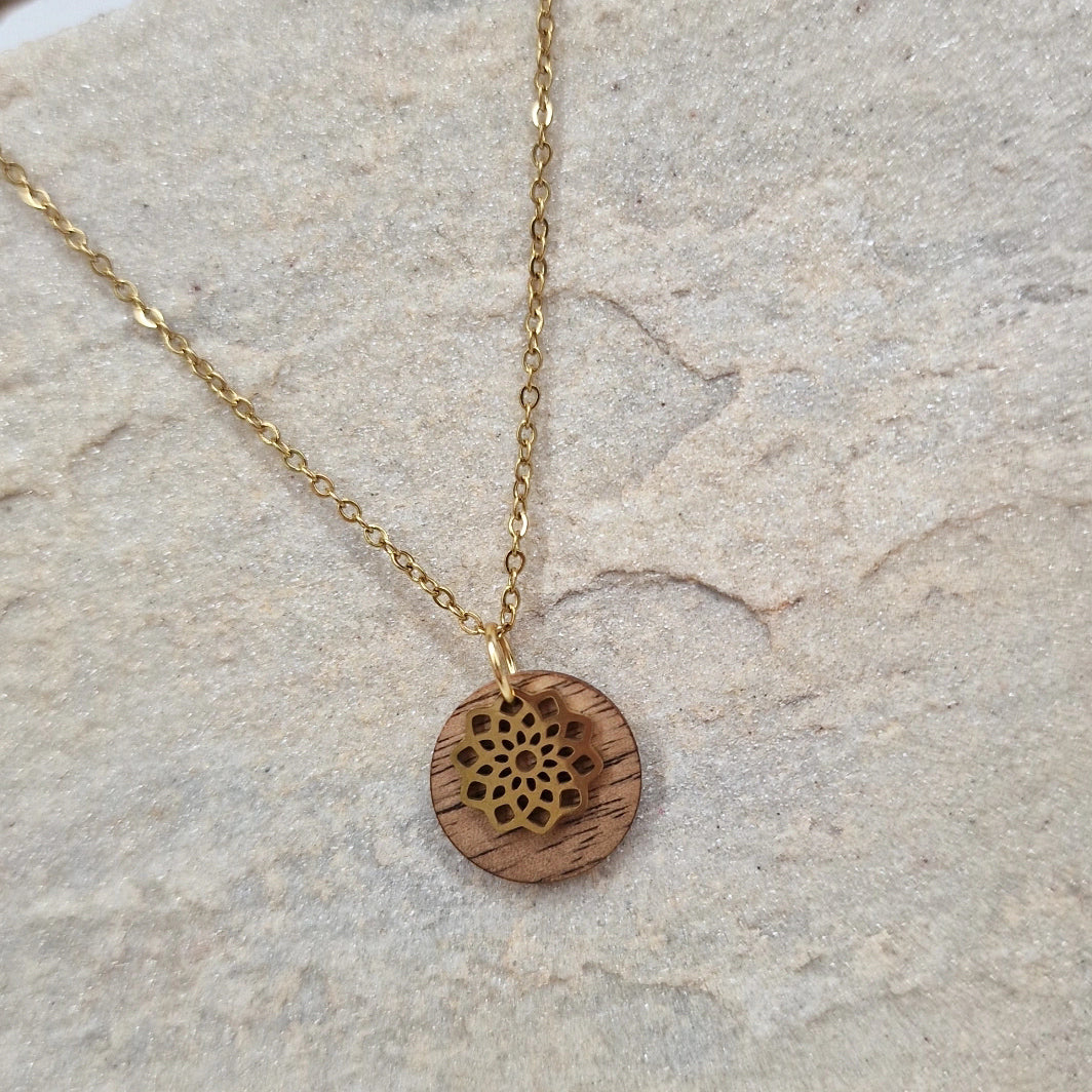Lebensbaumschmuck Nussbaum